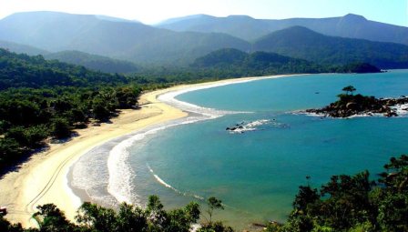 Praia-castelhanos-Brazil